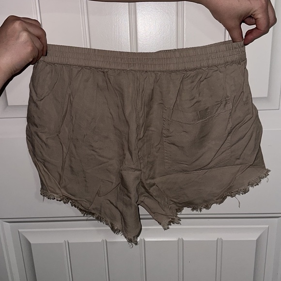 aerie Shorts - Picture 2 of 2
